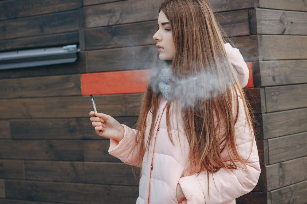 Žena s vape