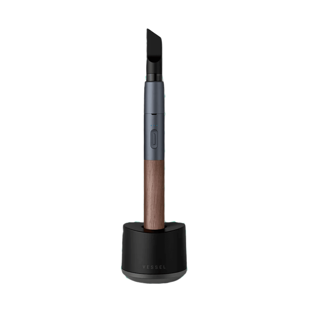 Vessel Craftsman vape pero v bridlicovej farbe a orechu s nabíjacou stanicou
